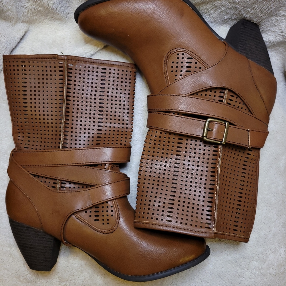 NEW Womens size 10 brown fashion boots